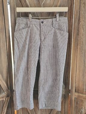 Lee Just Below Thr Waist Ladies Capris